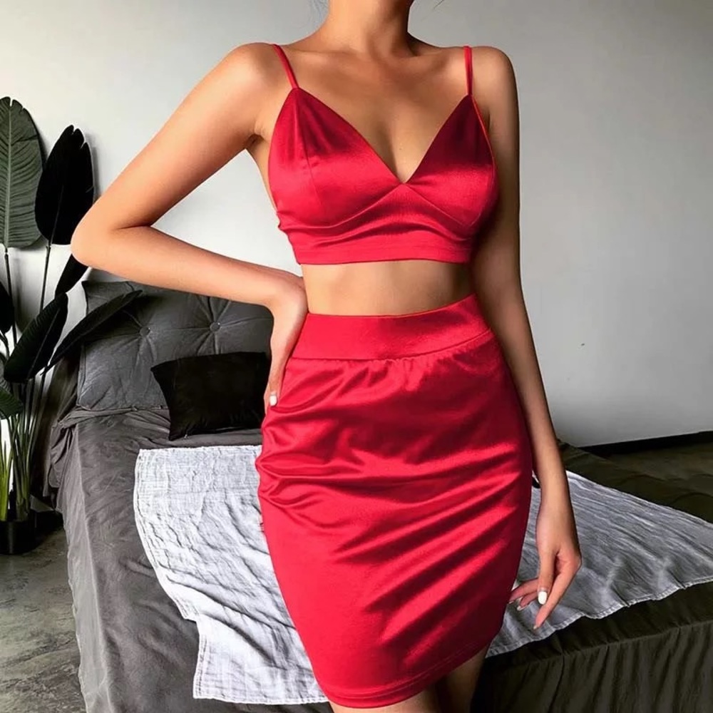 Set crop top and skirt